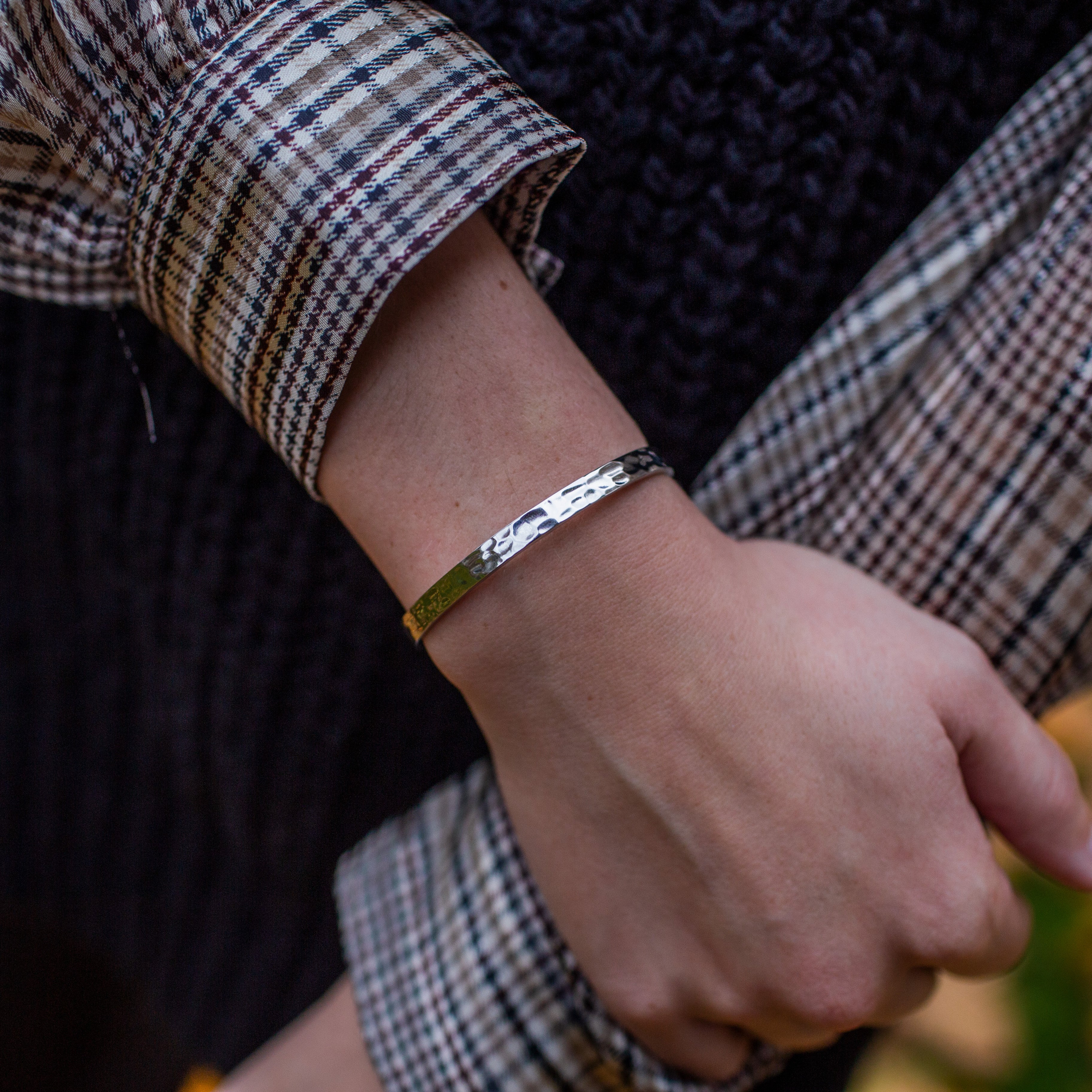 2 x HAMMERED ARMBÅND - Image 8