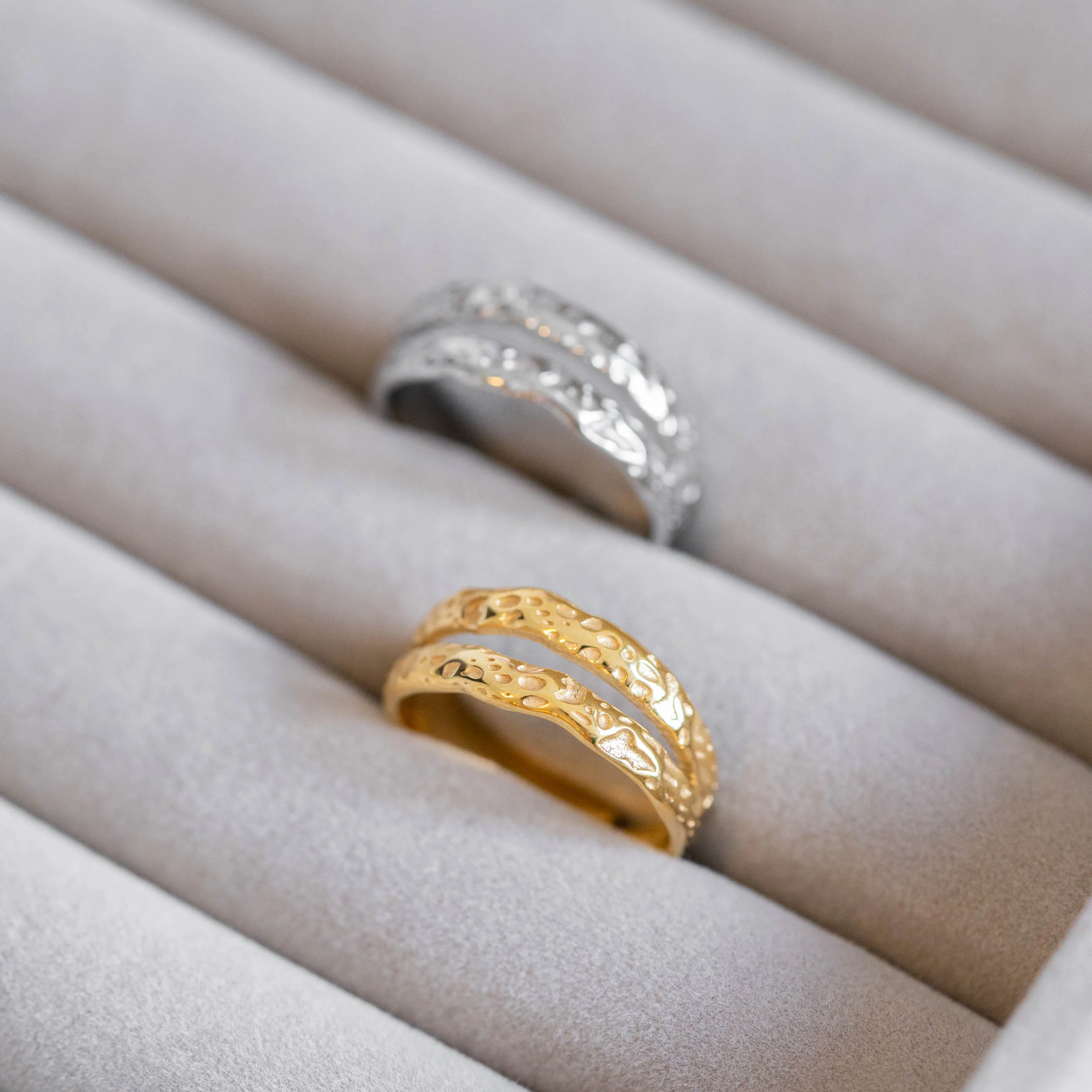 MOON JUSTERBAR TWIN RING - Image 3