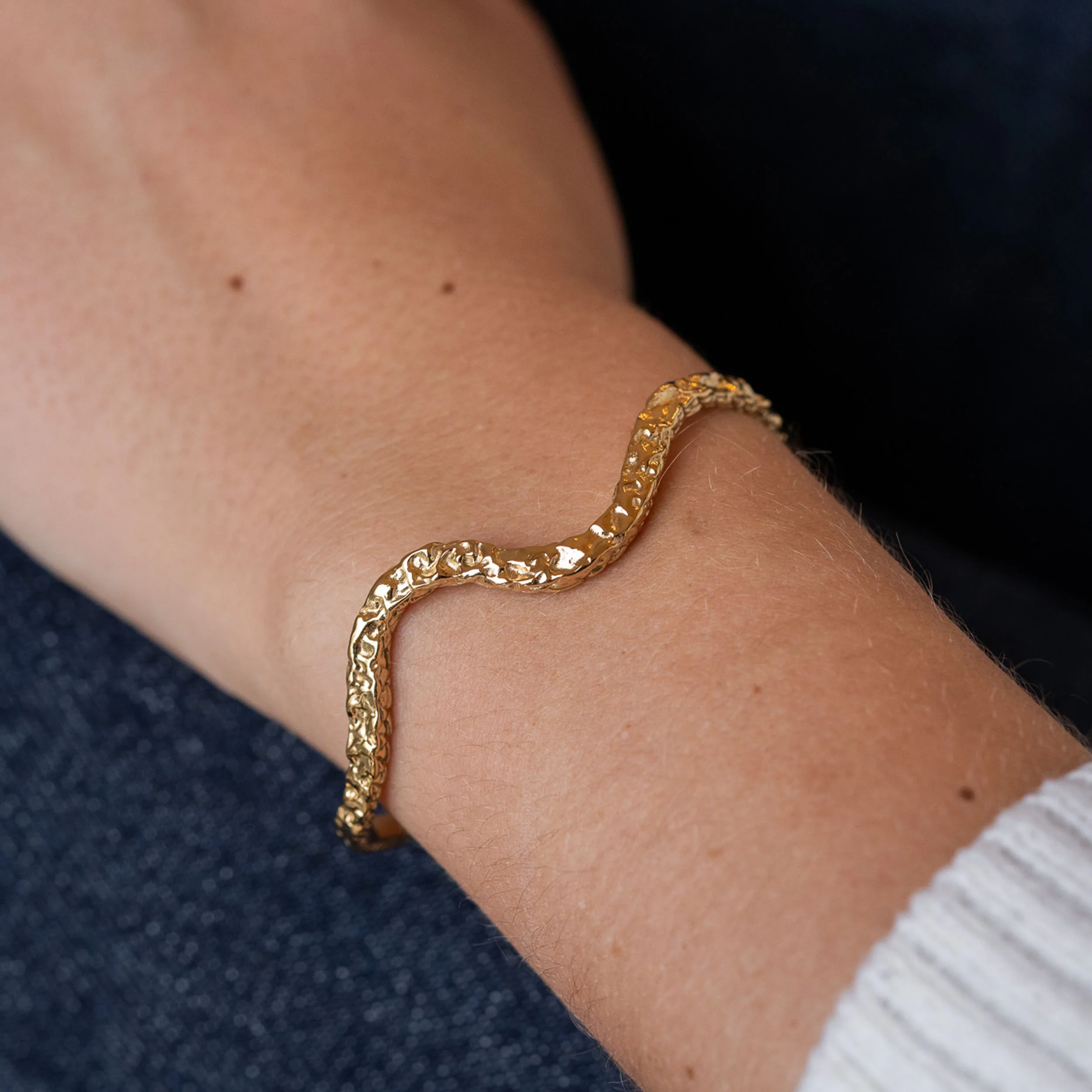 WAVES MOON JUSTERBAR ARMRING - Image 7
